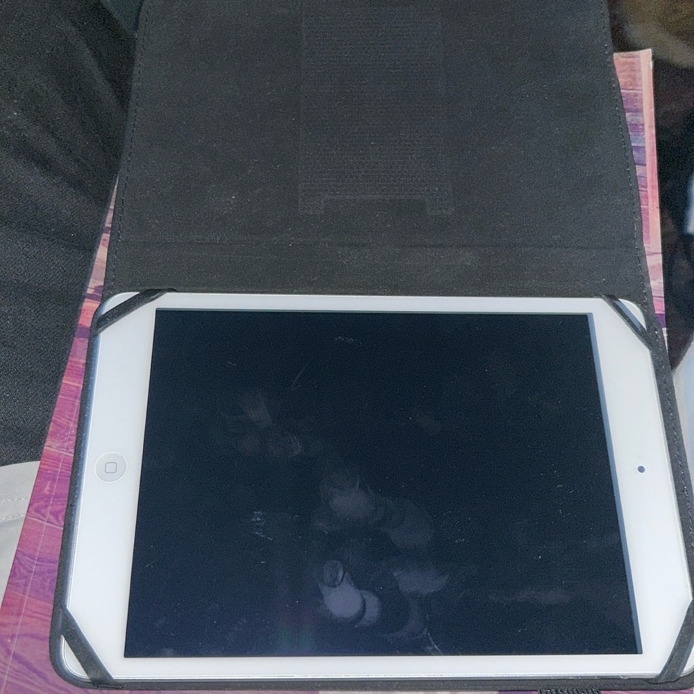 Alpple mini ipad - Picture 6 of 7